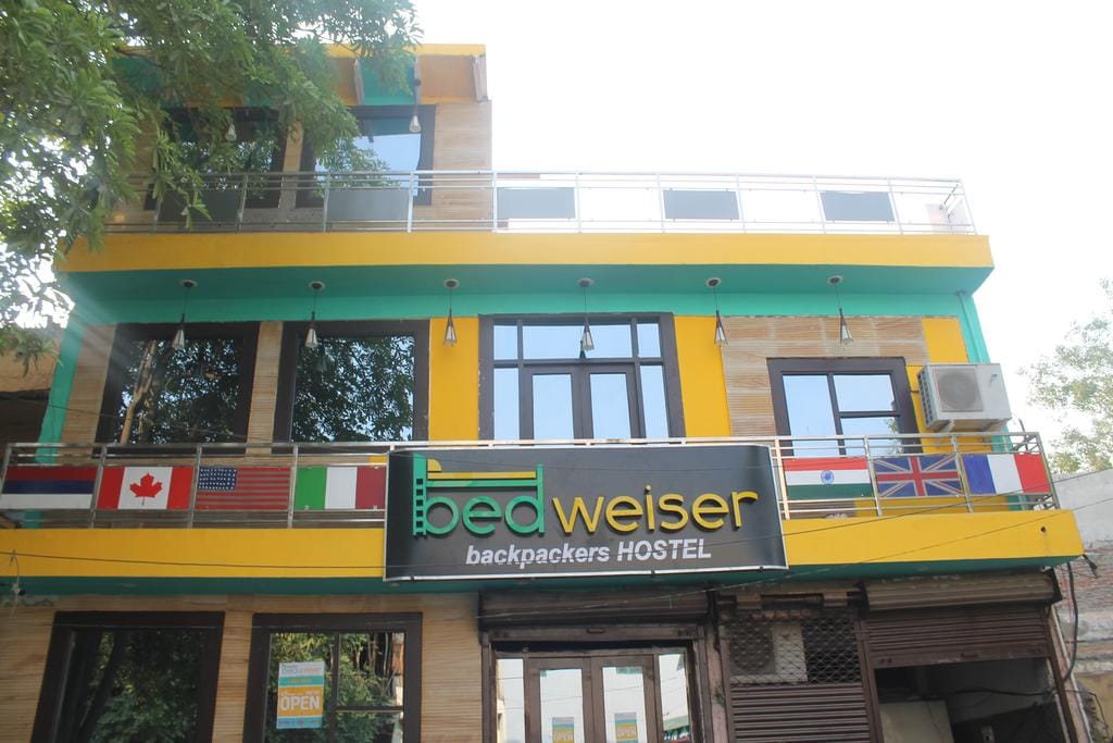 Bedweiser Backpackers Hostel - Tap to explore photos