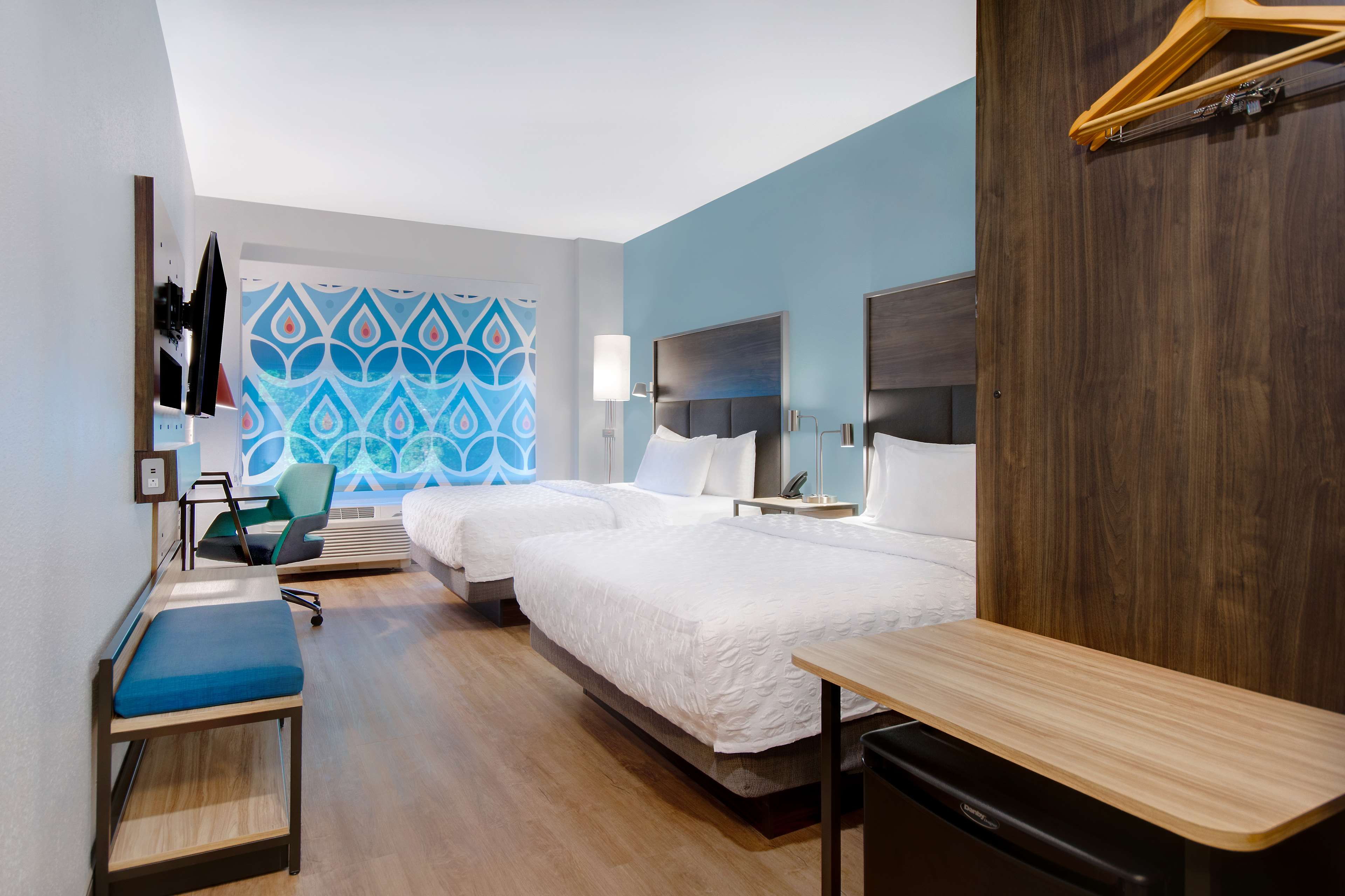 Tru by Hilton Wake Forest Raleigh North - Tap to explore photos