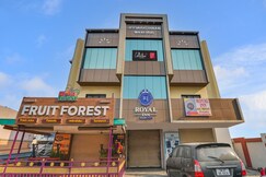 Flagship OYO Hotel Formerly RJ Royal Inn