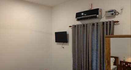 The beach hive Room Type - A/C Double room 1