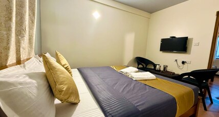Humming Bird by Brown Tree Resorts Room Type - Deluxe Hideout