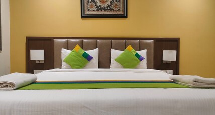 Treebo Elite Residency - 2 Kms From Railway Station Room Type - Superior Room