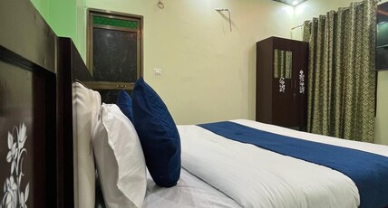 Hotel Arya Kulam Palace Room Type - Double Room