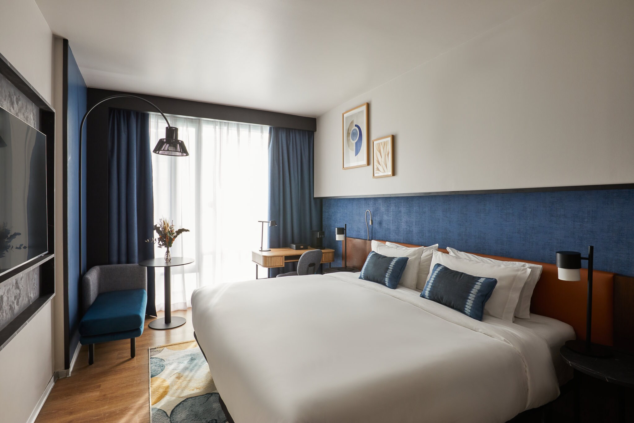 Crowne Plaza MADRID - CENTRE RETIRO - Tap to explore photos