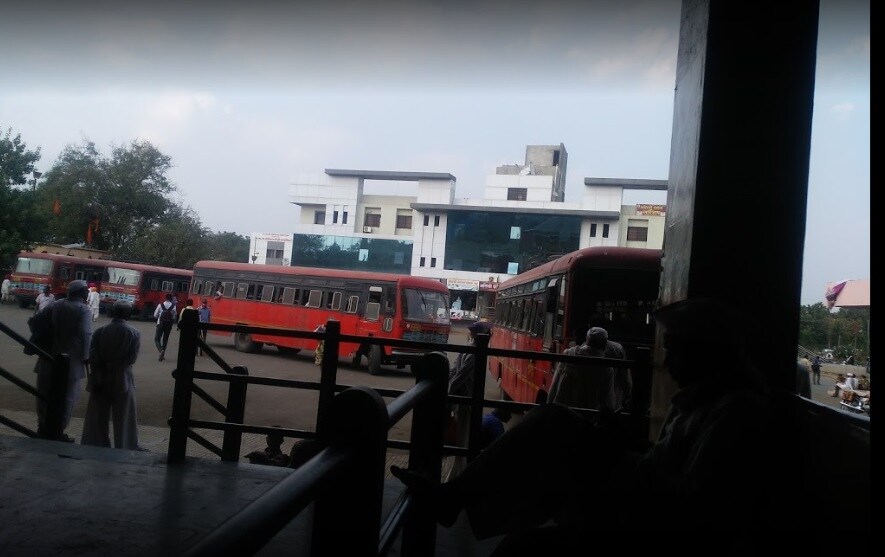 Athithi palace lodging - Tap to explore photos