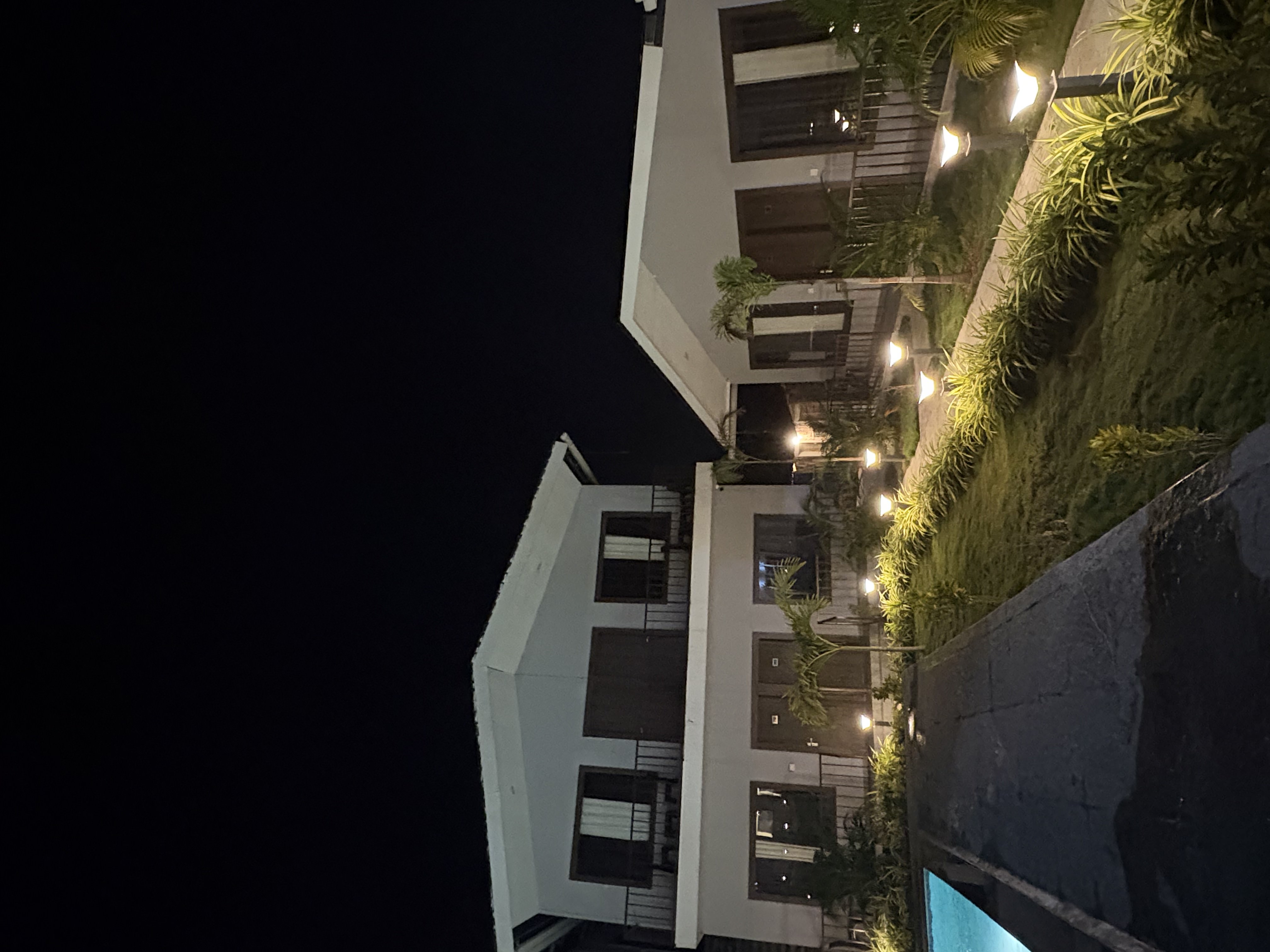 Lampost Boutique Hotel - Tap to explore photos