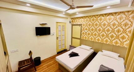 Sarai Inn Park Circus Room Type - Twinbed AC Room with free WiFi