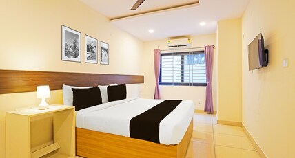 Townhouse Muthurayya Swamy Layout Room Type - Deluxe