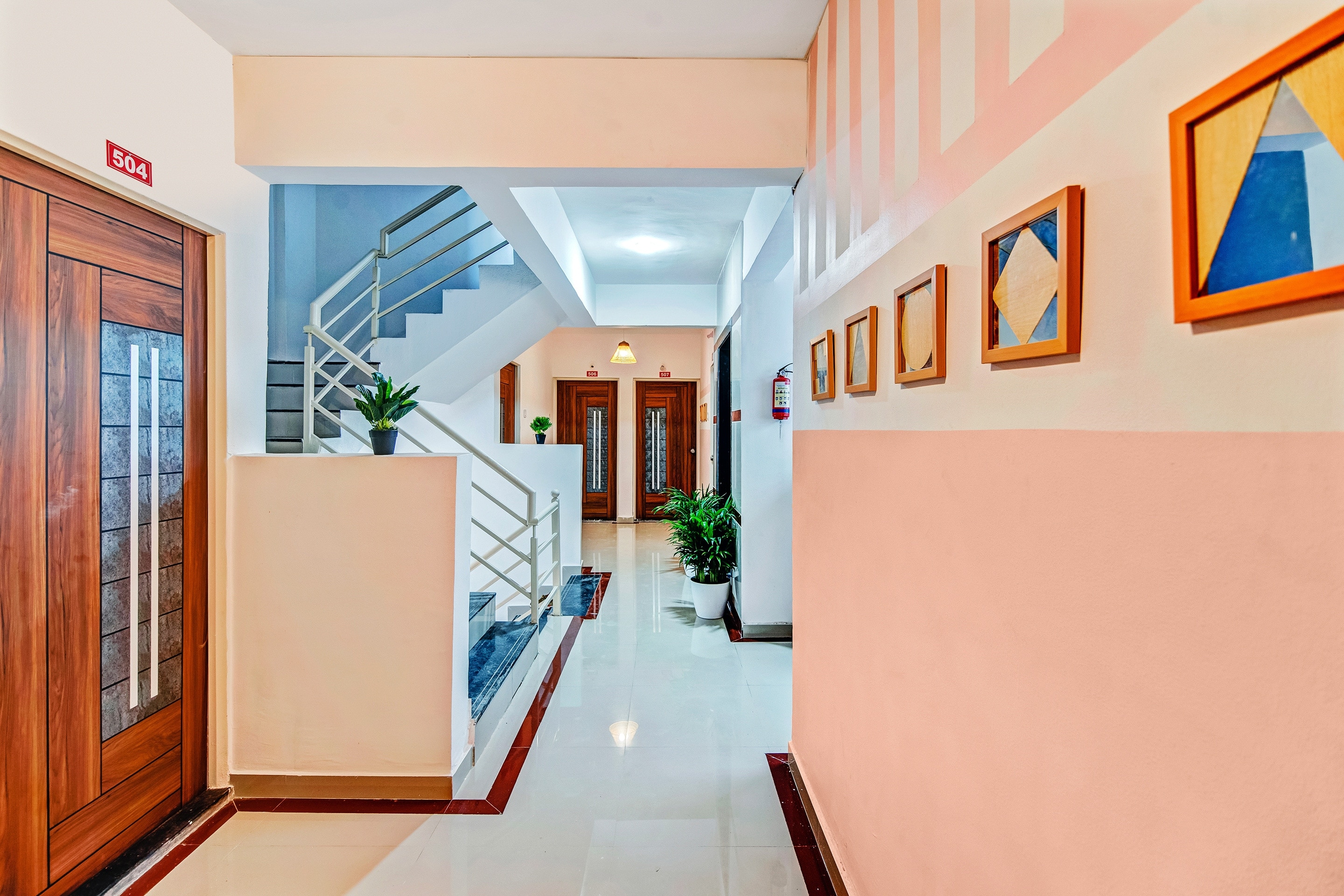 Hotel O Home Elegant RK Fursungi - Tap to explore photos