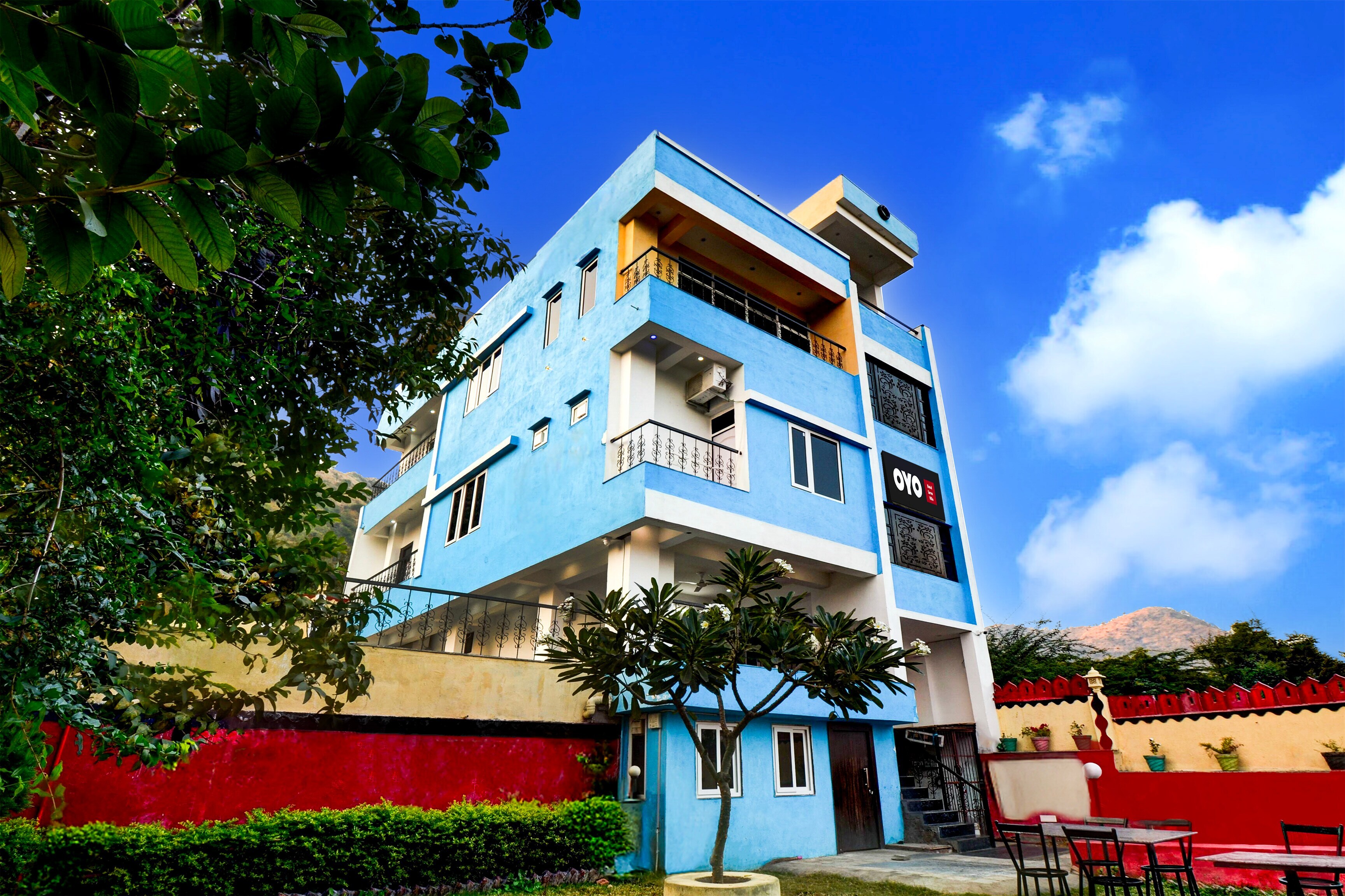 Hotel O JAY VILLA - Tap to explore photos