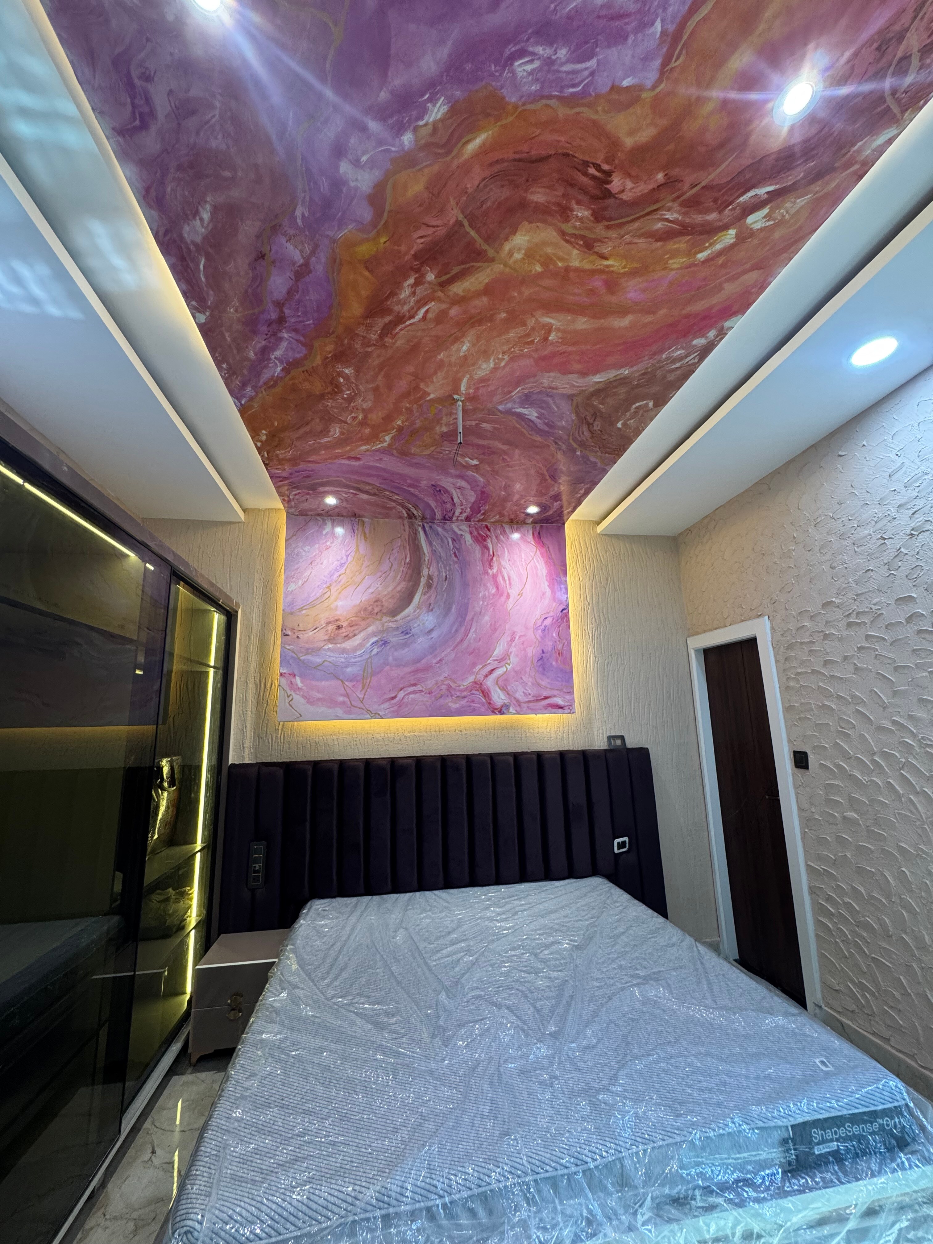 2BHK Private Floor | Near Main Market - Tap to explore photos