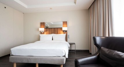 Radisson Blu Conference Hotel, Dsseldorf Room Type - Premium Room9;9;9;9;9;9;9;
