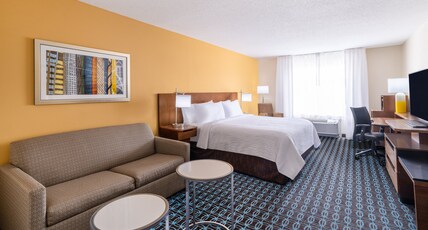 Garner Hotel MACON WEST, an IHG hotel Room Type - 1 King Suite Sofa Bed Garner Hotel MACON WEST, an IHG hotel Room Type - 1 King Suite Sofa Bed