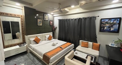 Hotel Raj Palace Room Type - Premium Room