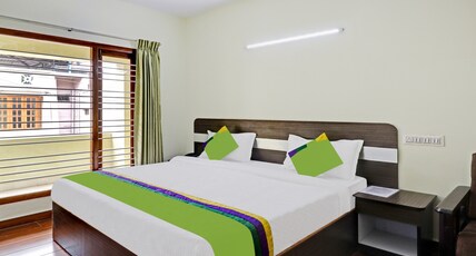 Treebo Aall Season Room Type - Deluxe Family Room