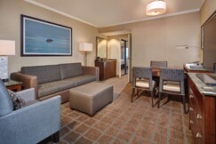 Embassy Suites by Hilton San Diego - La Jolla