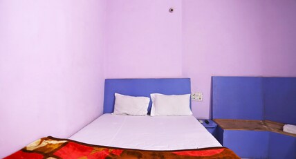 Hotel Kailash Room Type - Deluxe room