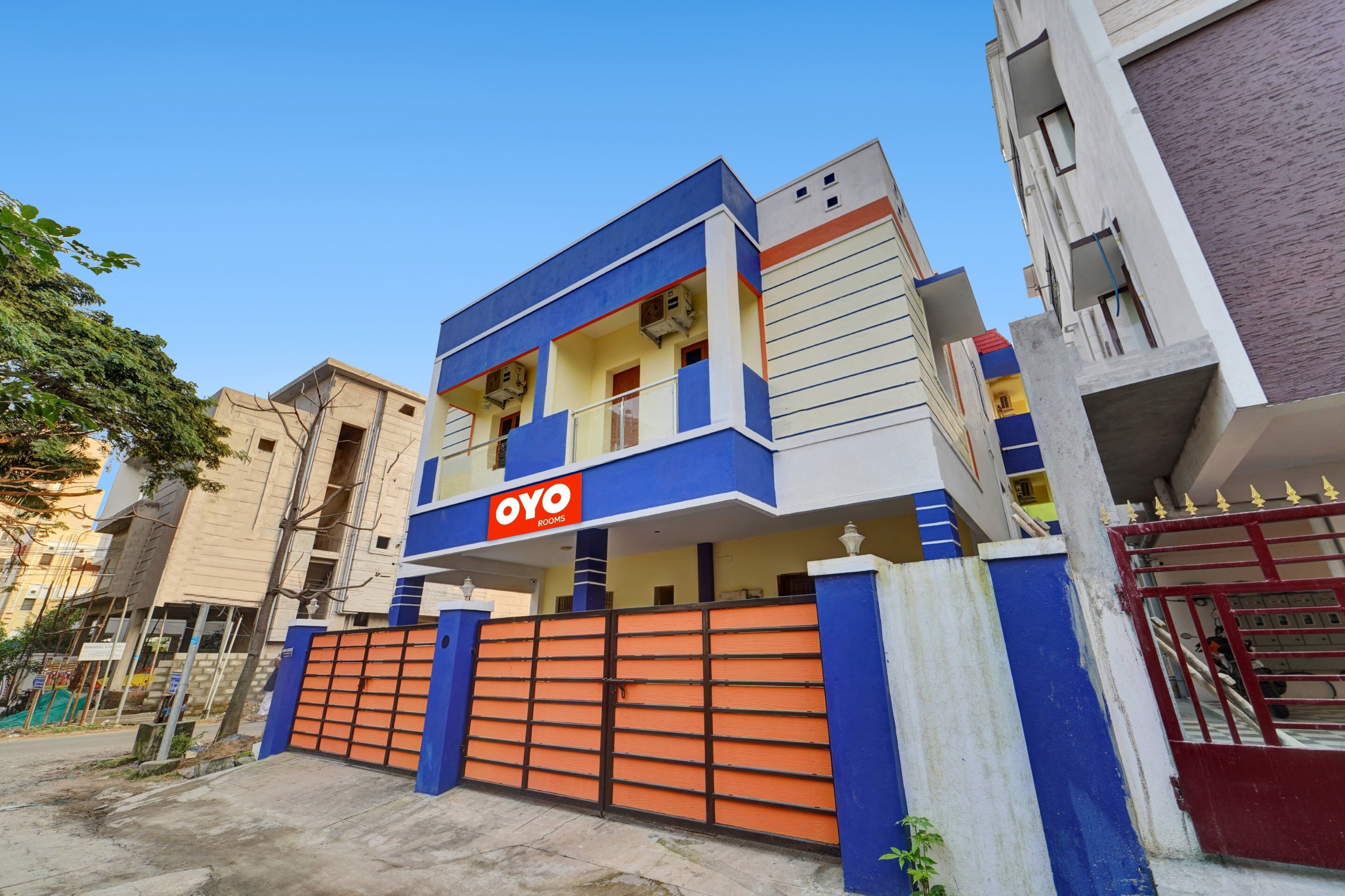 Hotel O DNA HOTELS - Tap to explore photos