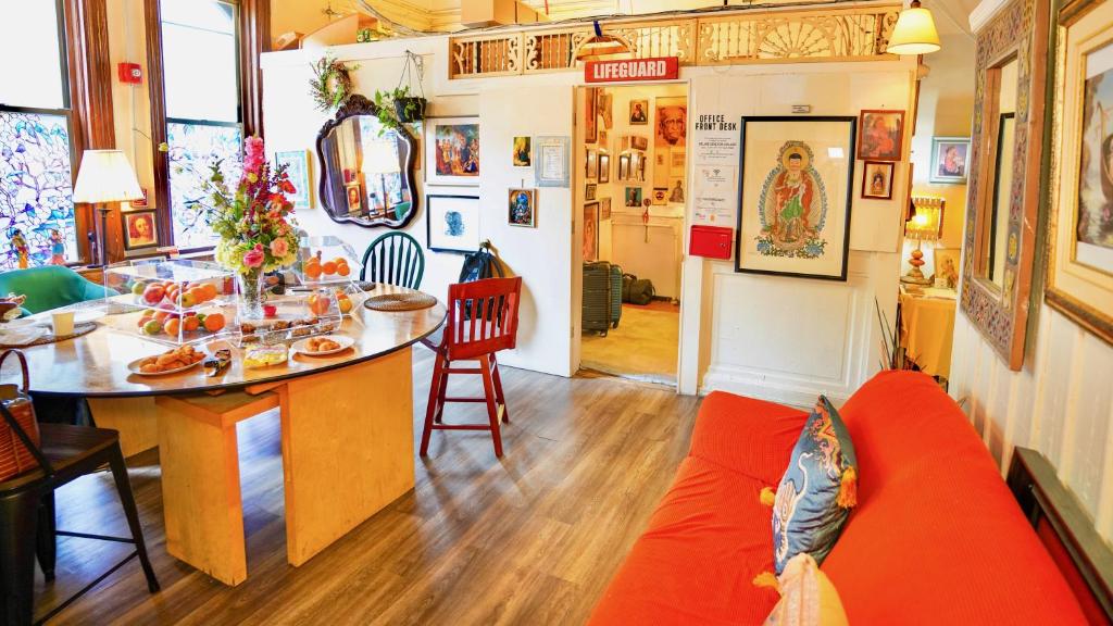 Interfaith Retreats - No Resort Fees - Tap to explore photos