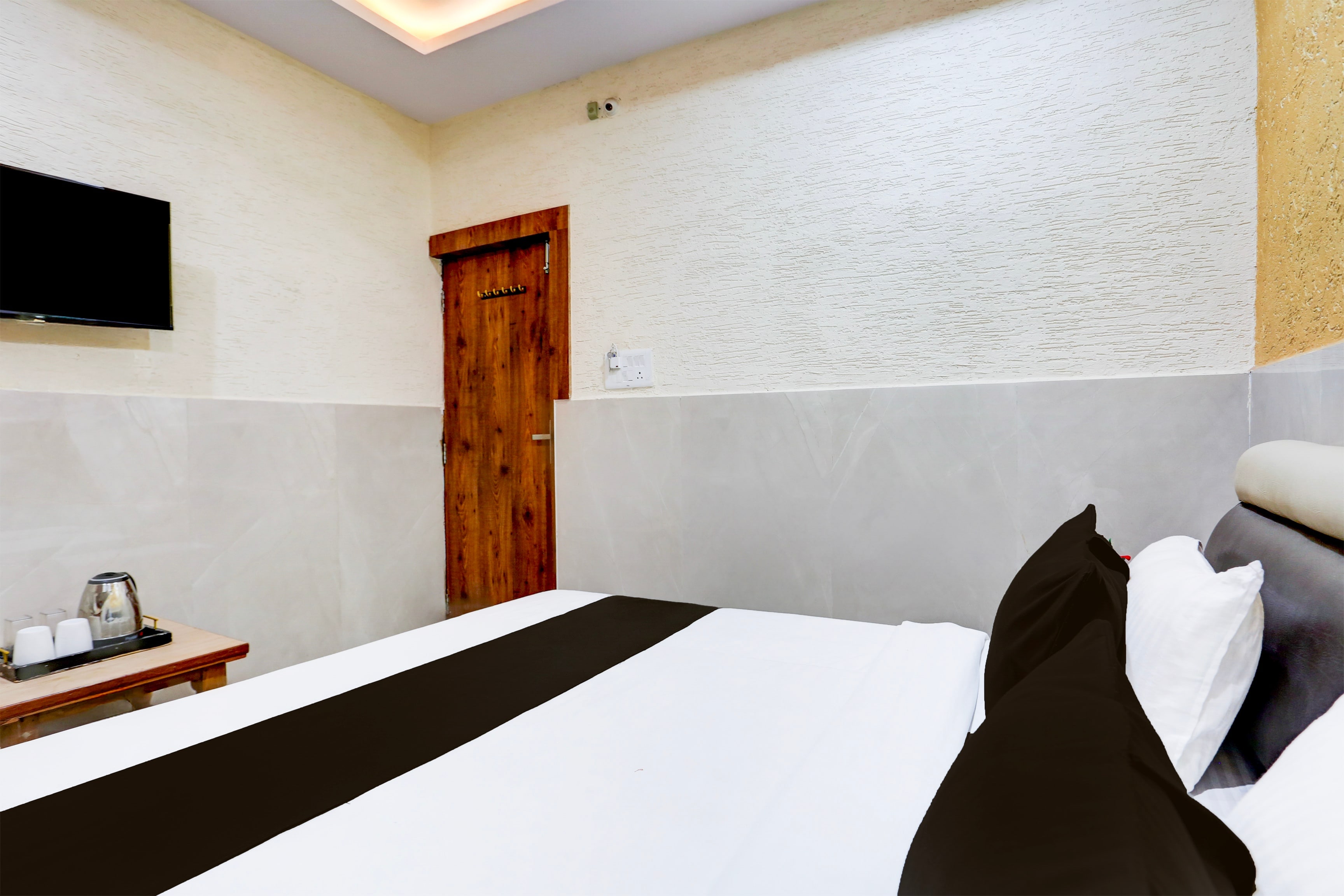 Super Hotel O Mall Road Gwalior Formerly Rama inn - Tap to explore photos