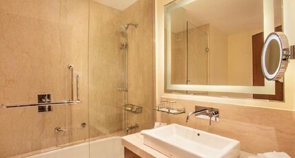 Trident Agra Room Type - Deluxe Room