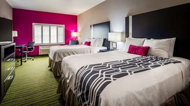 Best Western Plus Dilley Inn & Suites - Tap to explore photos