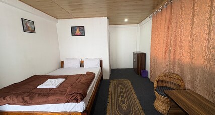 Mall Vistaa Homestay Room Type - Drishya