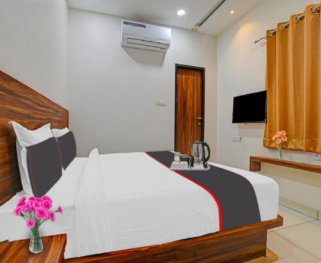 HOTEL BLUE SKY - Tap to explore photos