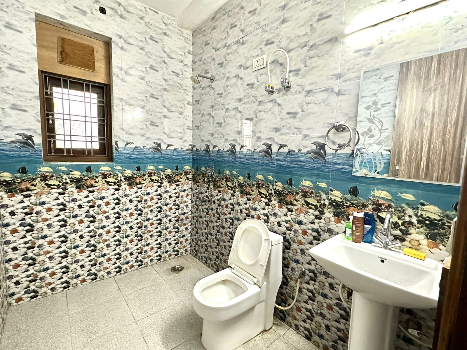 Cozy rooms with attach washroom - Tap to explore photos
