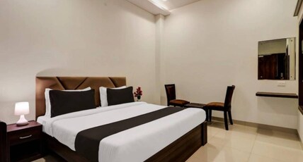 Hotel Paramount Jaipur Room Type - Deluxe rooms