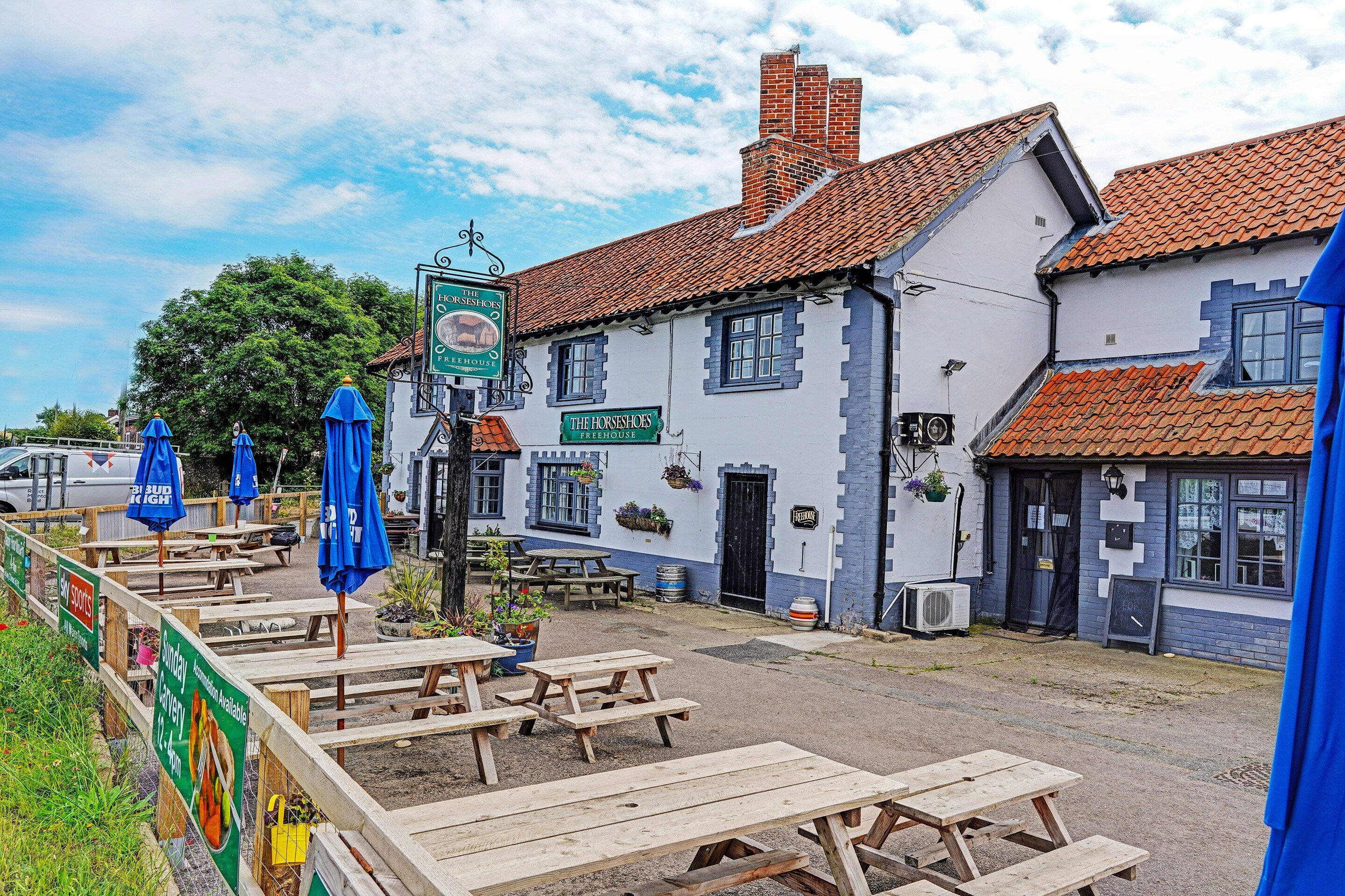 OYO The Billingford Horseshoes - Tap to explore photos