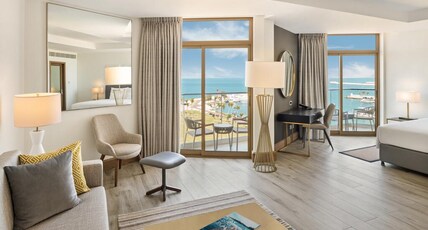 JA Beach Hotel, Dubai Room Type - Resort View Junior Suite, Peacock Lounge, Beach and Splash Park