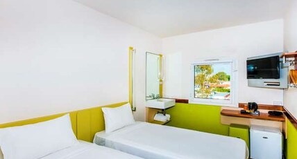 ibis budget Melbourne Airport Room Type - Standard Room with 2 Single beds