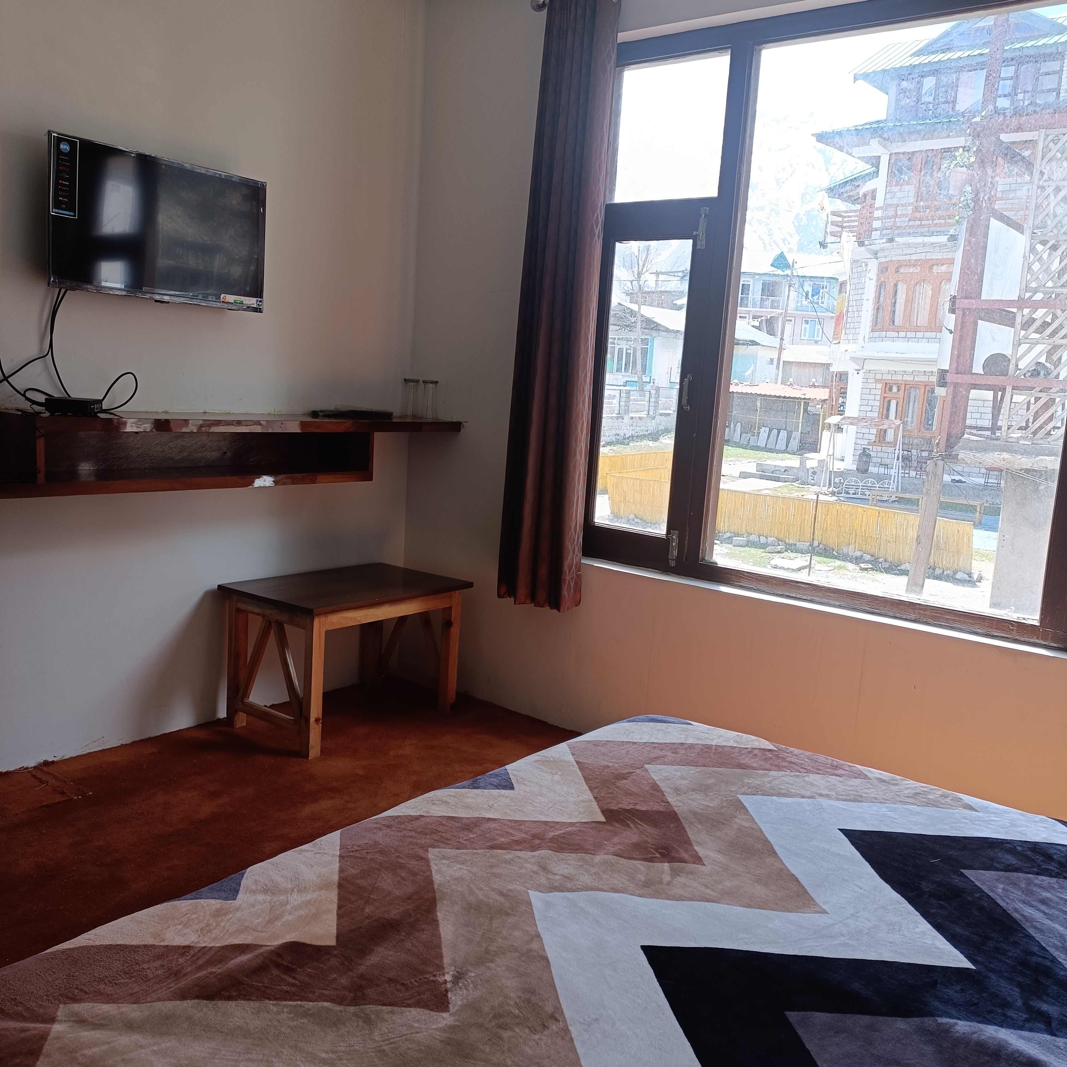 JAS CASTLE - Tap to explore photos