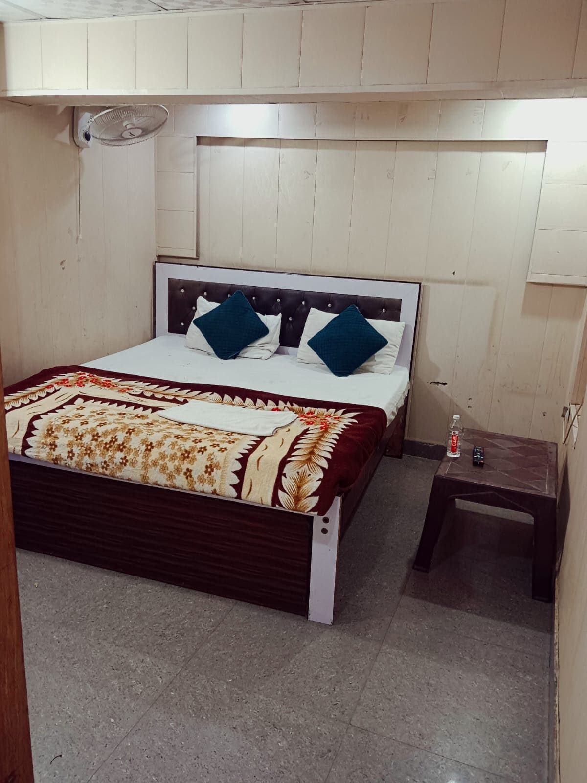Hotel Vikral Guest house - Tap to explore photos