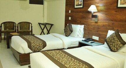 the court yard Room Type - Deluxe Twin Bed