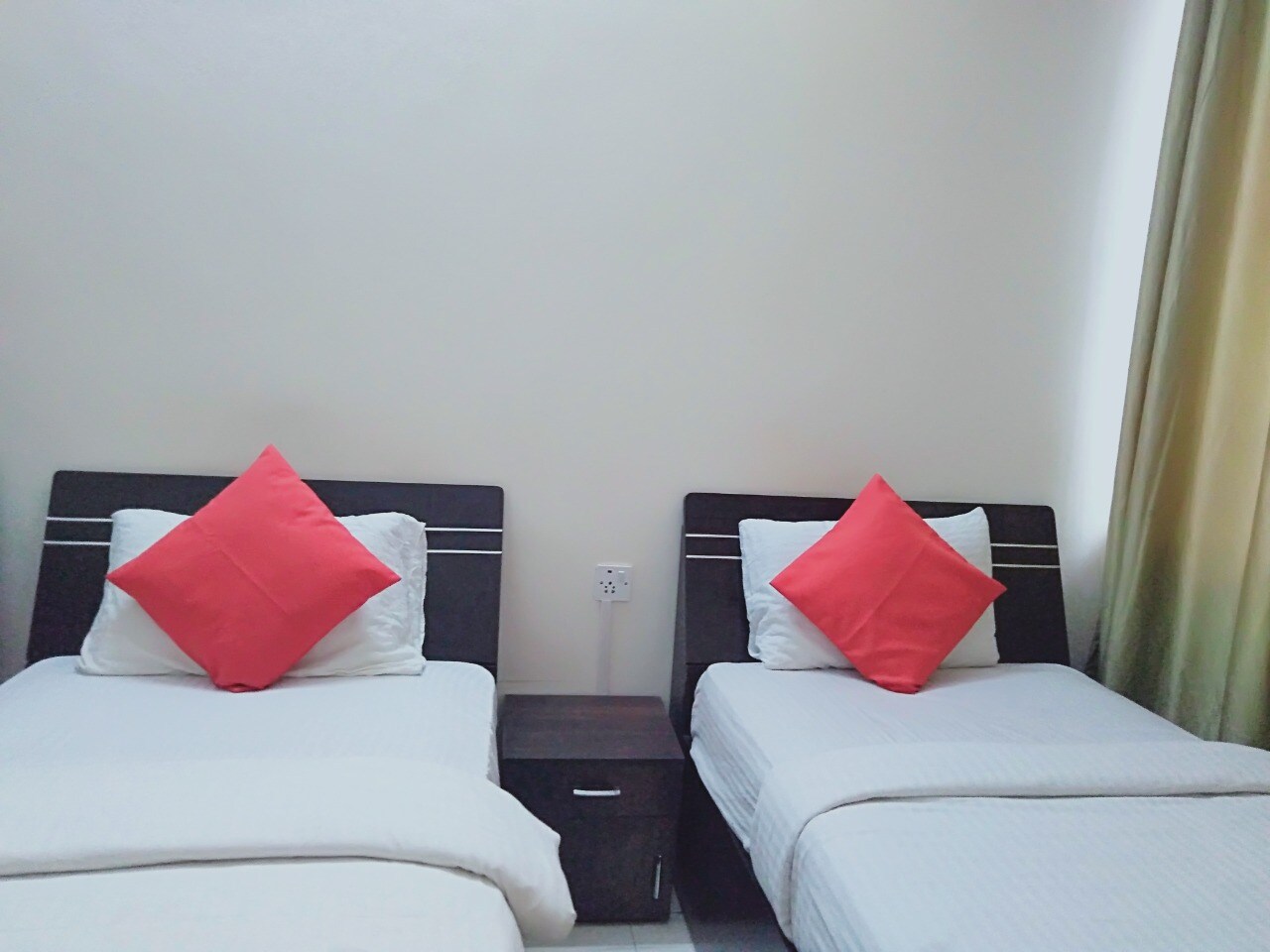 Happy Stay 12 - Viman Nagar - Tap to explore photos