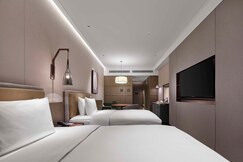 DoubleTree by Hilton Yantai Golden Coast Hotel & Suites