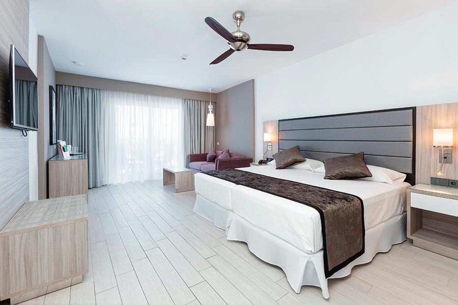 Hotel RIU Palace Tenerife - Tap to explore photos