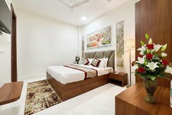 Address of Hotel SR PALACE, Vrindavan Near Prem Mandir