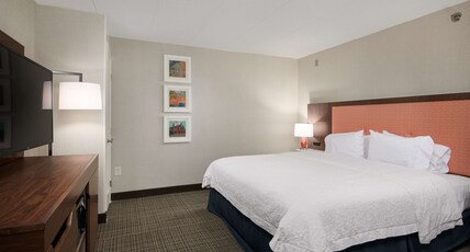 Hampton Inn Fairfax City Room Type - 1 KNG ACCESSIBLE TUB NS