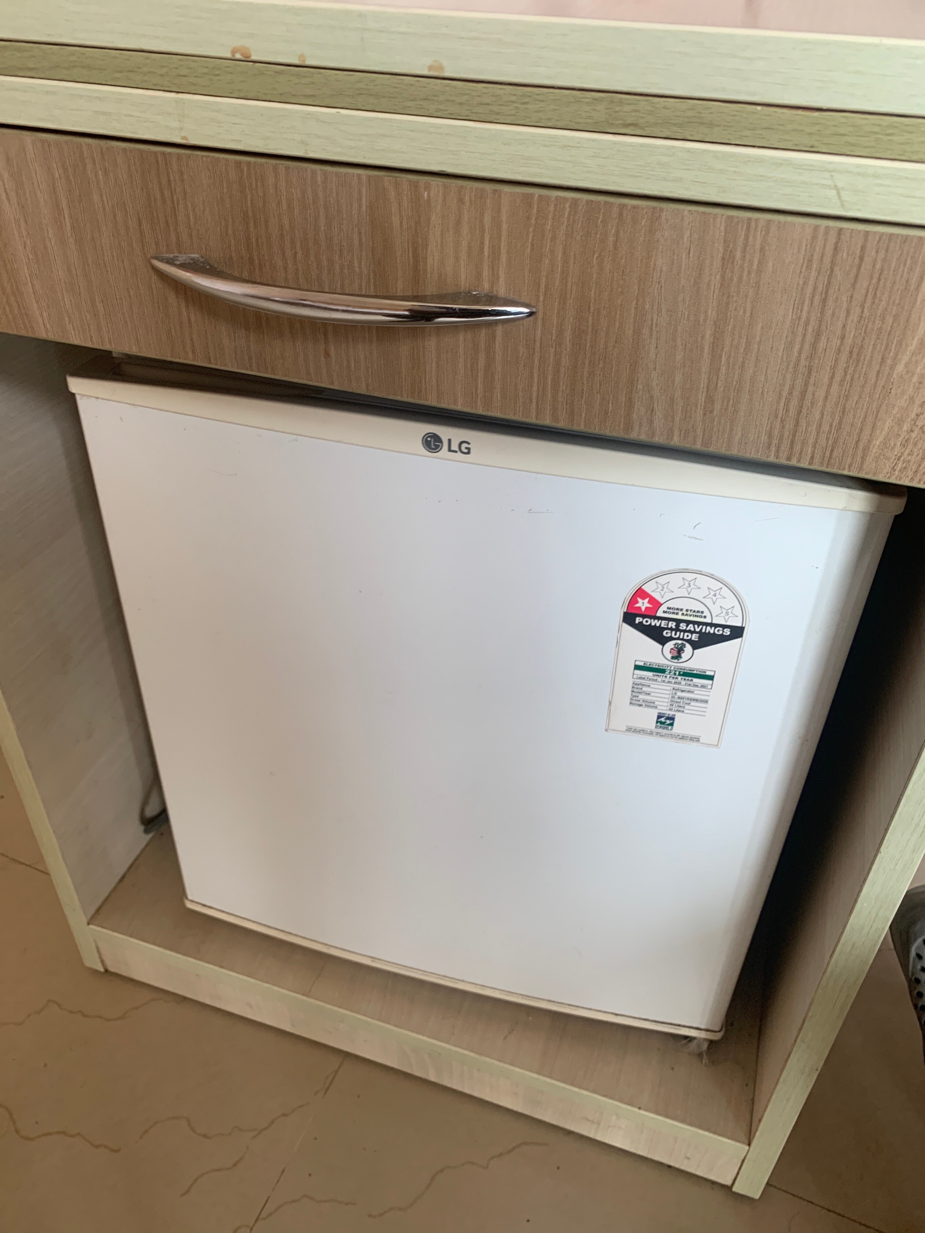 Hotel basera - Tap to explore photos