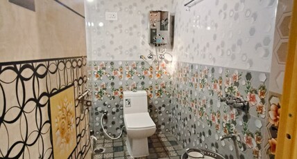 Sumathi Homestay Room Type - Deluxe Double Room With Balcony