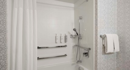 Hampton Inn & Suites by Hilton Arundel Mills/Baltimore Room Type - 1K MOB HEA ACC TUB SFBD NS