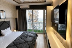 Onyx Suite Near India Expo Mart | Couple Friendly