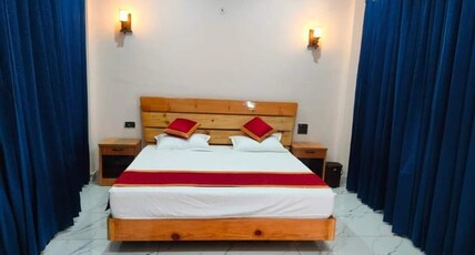Bajrang Home Stay Kainchi Dham Room Type - Family room with balcony
