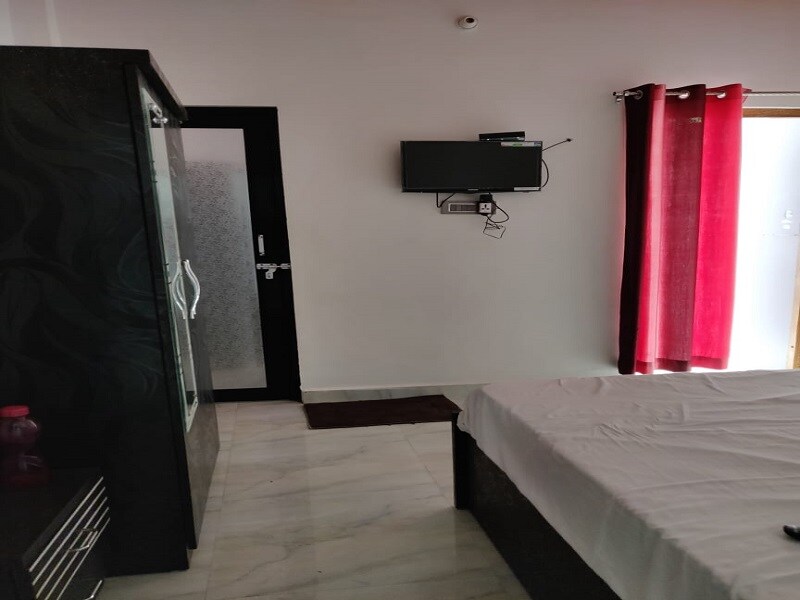 Hotel Tulsi palace - Tap to explore photos
