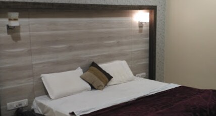 hotel shambhavi Room Type - Deluxe Rooms hotel shambhavi Room Type - Deluxe Rooms