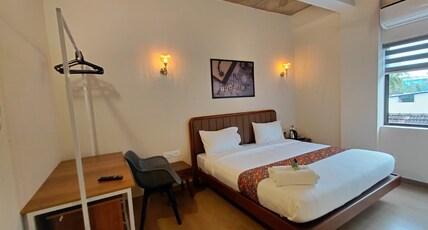 Zostay Urban Retreat Hostel Room Type - Deluxe Room With Balcony