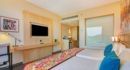 Radisson Mumbai Andheri MIDC Room Type - Deluxe Room